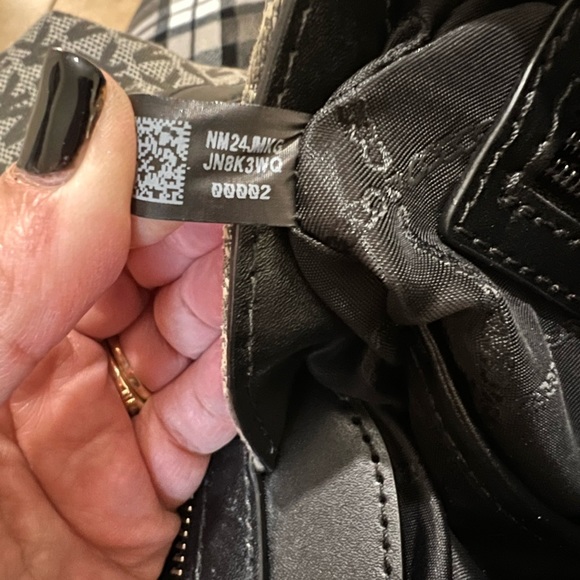 micheal kors authentic - Picture 7 of 8